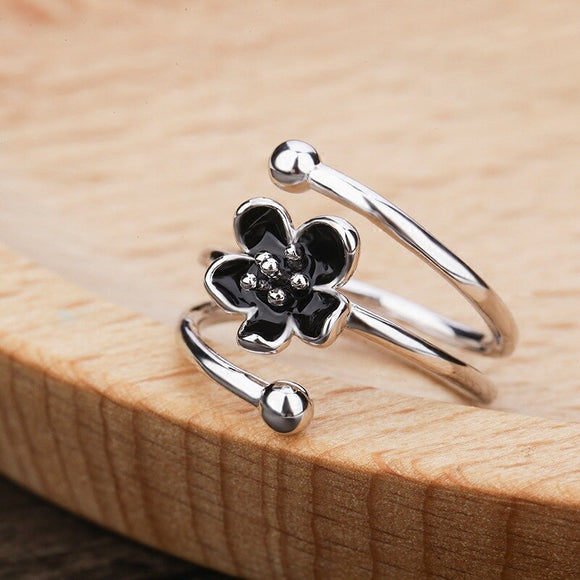 Black Flower Ring