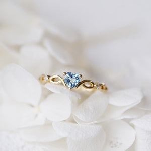 Twist Heart Gold Ring