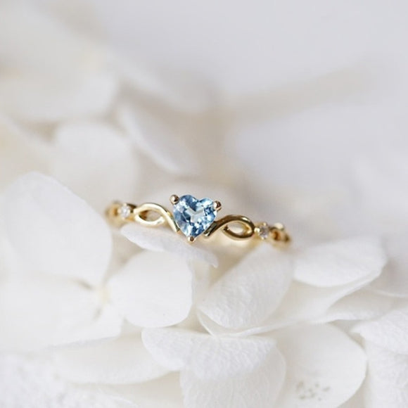 Twist Heart Gold Ring